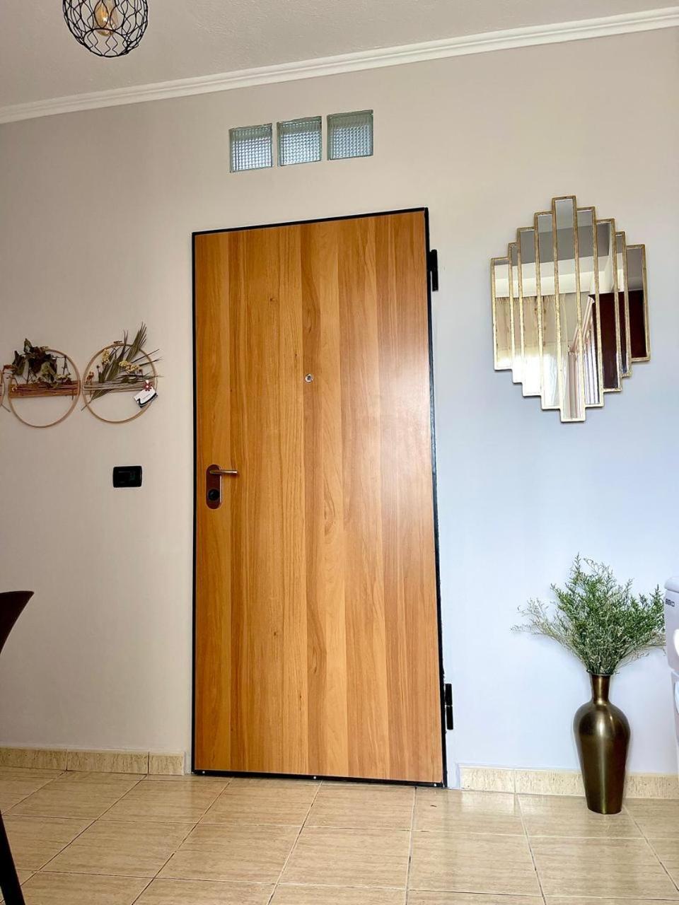 Flex Apartment Tiranë Luaran gambar